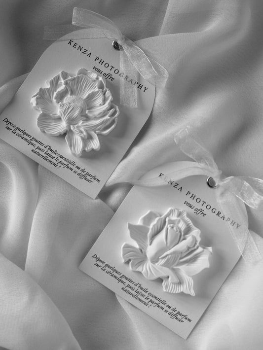 Carte avec Diffuseur en plâtre "Roses" - Cadeaux invités